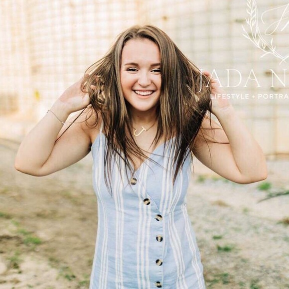 🌸 ABOUT ME & CLOSET DETAILS - Picture 5 of 8